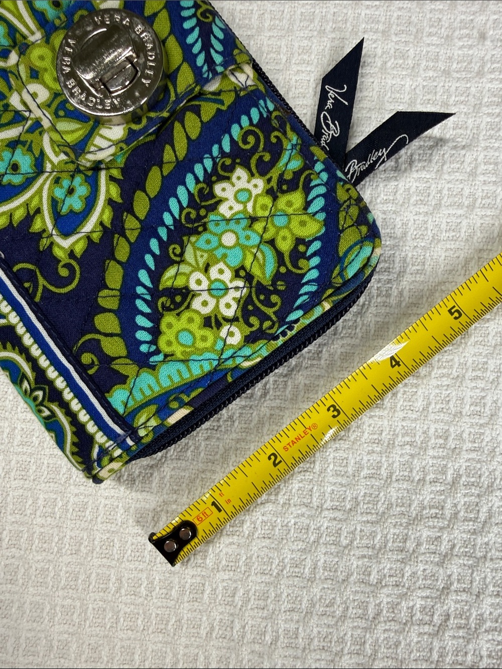 Vera Bradley turn lock wallet in Rhythm & Blues pattern - Picture 8 of 8